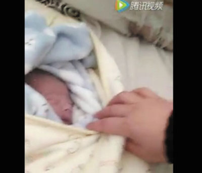 痛心，大連一女嬰剛出生兩個小時就被棄垃圾桶